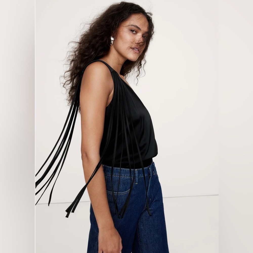 NWT Banana Republic Satin One Shoulder Fringe Black Top Size Large.